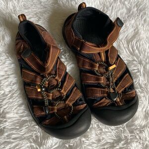 Keen Sandals Outdoor Waterproof Brown Strappy Summer Women’s Size 6 Hiking Camp
